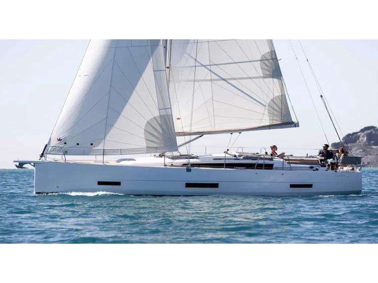 Dufour 390