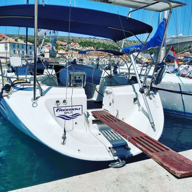 0.bavaria44 freedom back min 768x768
