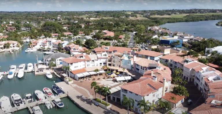 Casa de Campo Marina