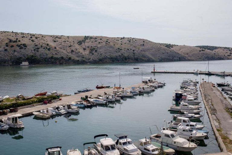 Lopar Marina (Lopar harbour)