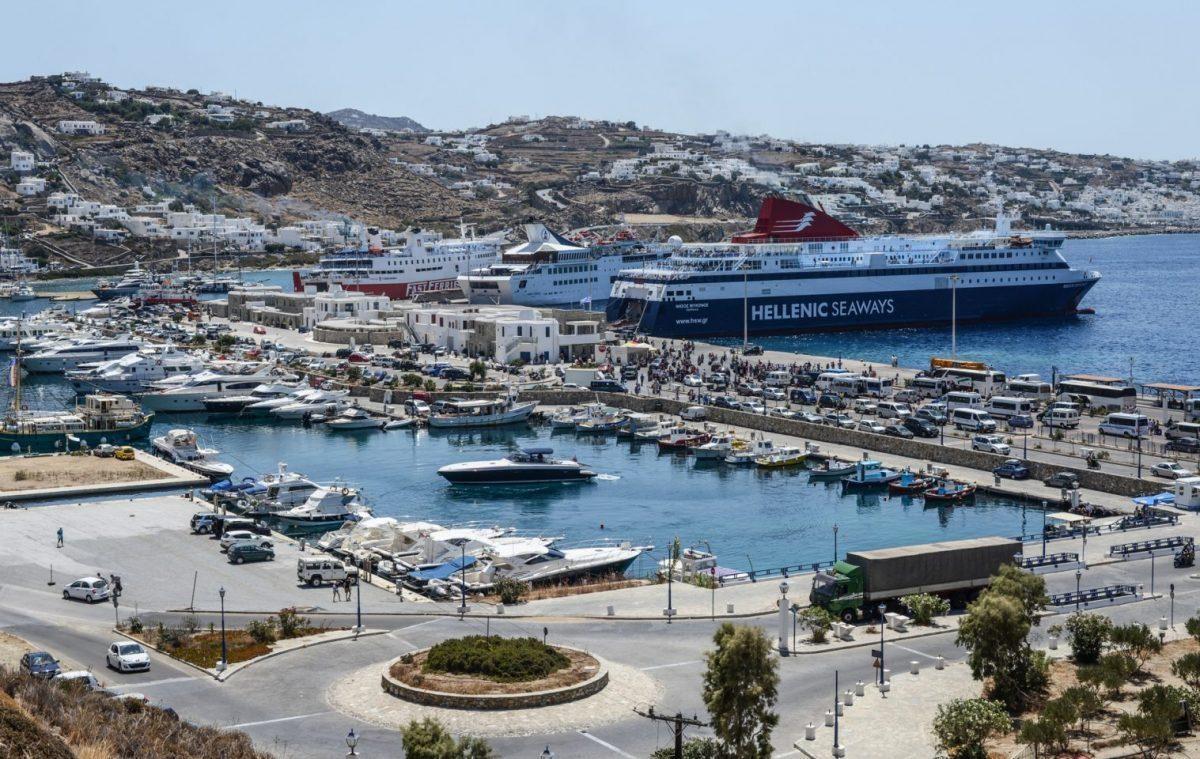 Tourlos Marina Mykonos 1