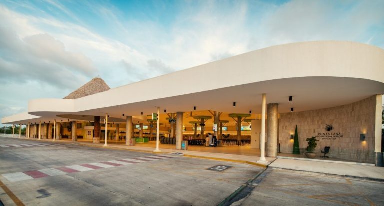 Punta Cana International Airport (Aeropuerto Internacional de Punta Cana) Punta Cana International Airport (Aeropuerto Internacional de Punta Cana)