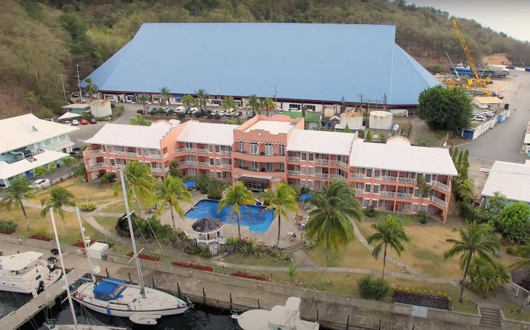 Crews Inn Hotel and Yacht Club Crews Inn Hotel and Yacht Club