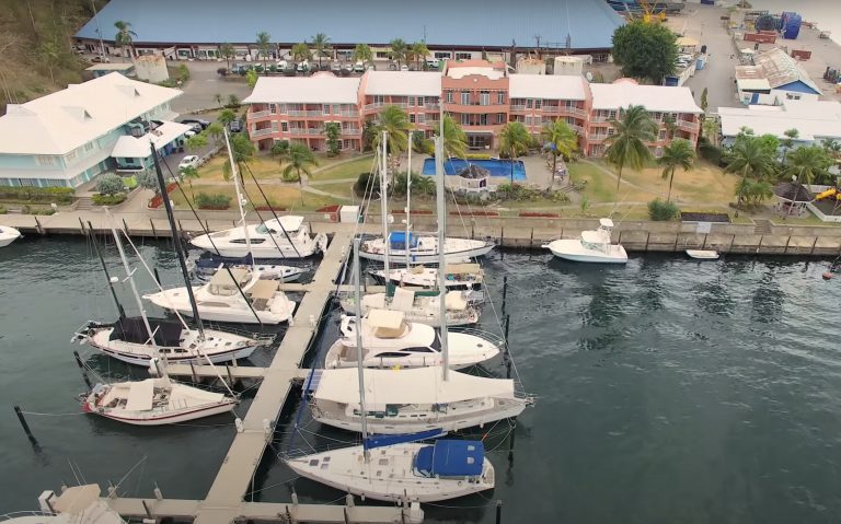 Crews Inn Hotel and Yacht Club Crews Inn Hotel and Yacht Club