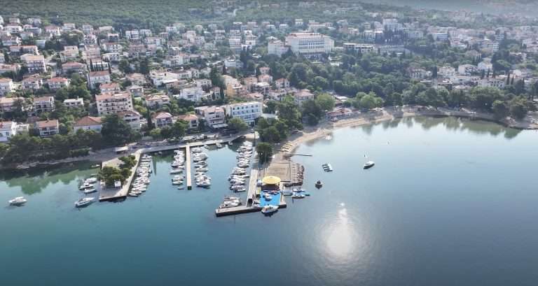 Luka Črni Mul Marina Luka Črni Mul Marina