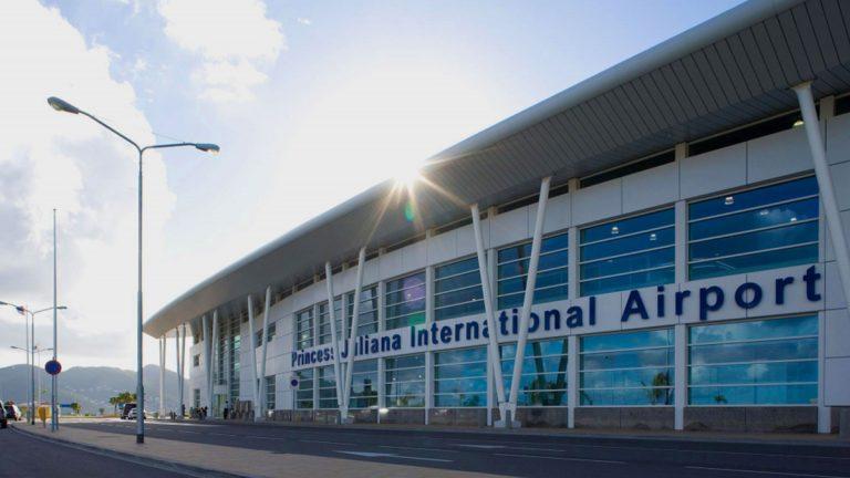 Princess Juliana International Airport (SXM) Princess Juliana International Airport (SXM)