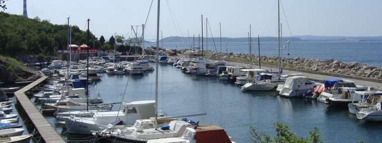 Lučica Stara voda (Kostrena Harbour)