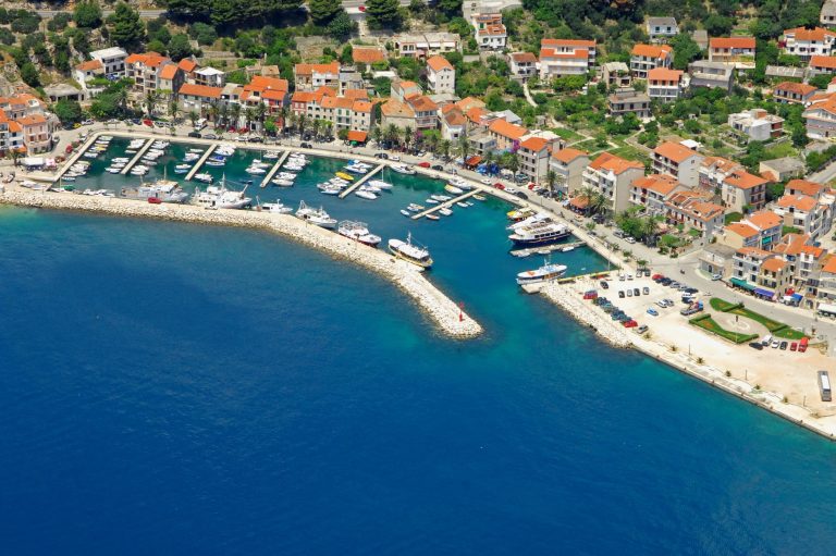 Marina Podgora Marina Podgora