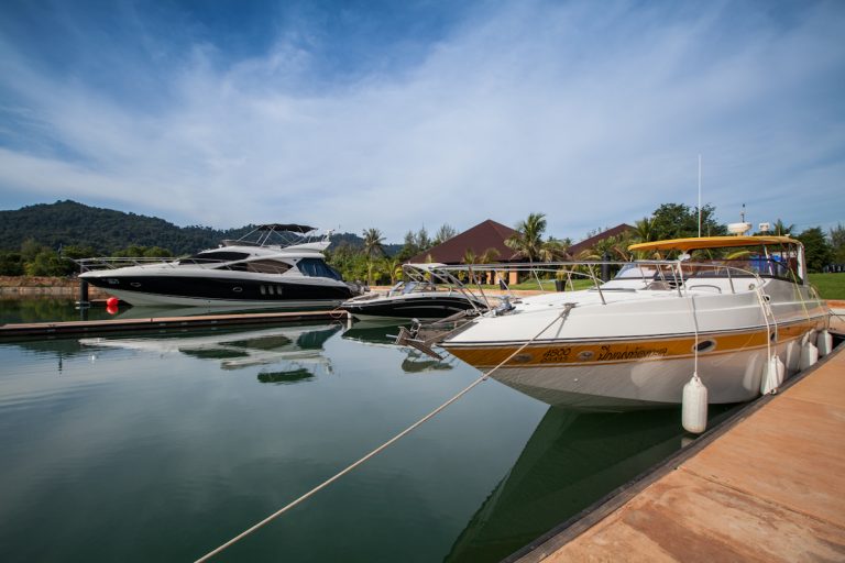 BLUE HAVEN BAY YACHT MARINA (Siam Royal View Yacht Marina) BLUE HAVEN BAY YACHT MARINA (Siam Royal View Yacht Marina)