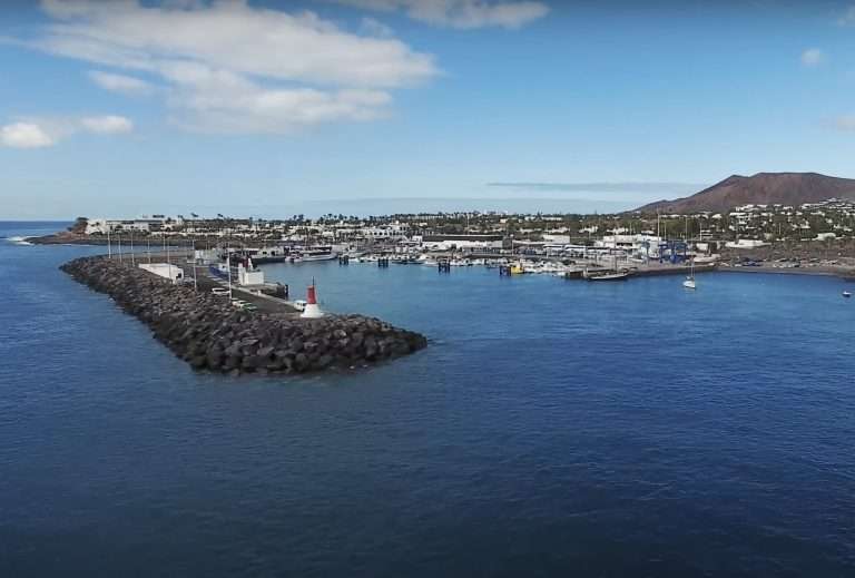 Puerto de Playa Blanca
